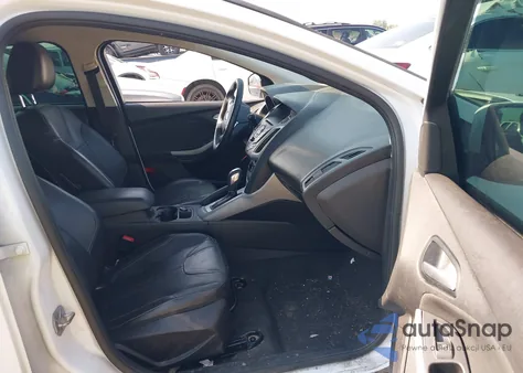 2014 Ford Focus Se из США, поврежденный, VIN 1FADP3F20EL357570